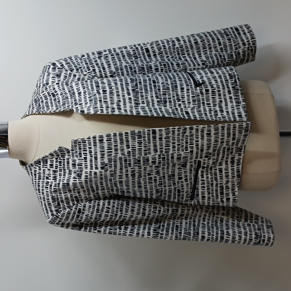 Calvin Klein white-with-black-print open blazer-sz 16